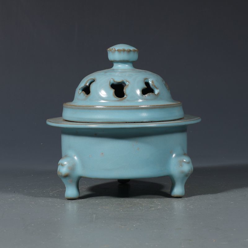 Vintage Collectible Bottles - Antigua Colección de Porcelana Song Ru